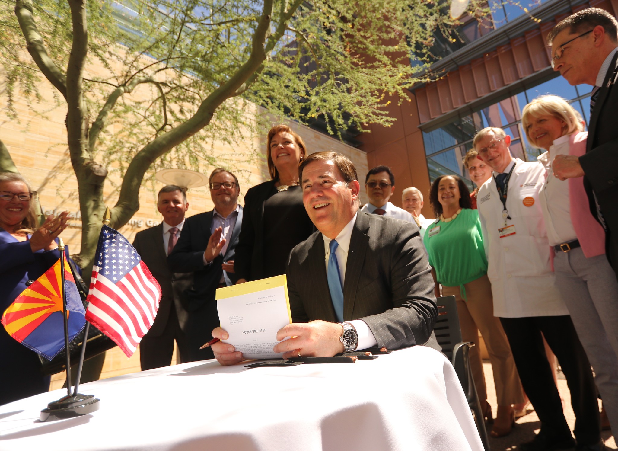 Governor Douglas A Ducey signs HB2144_photo credit Dignity Health